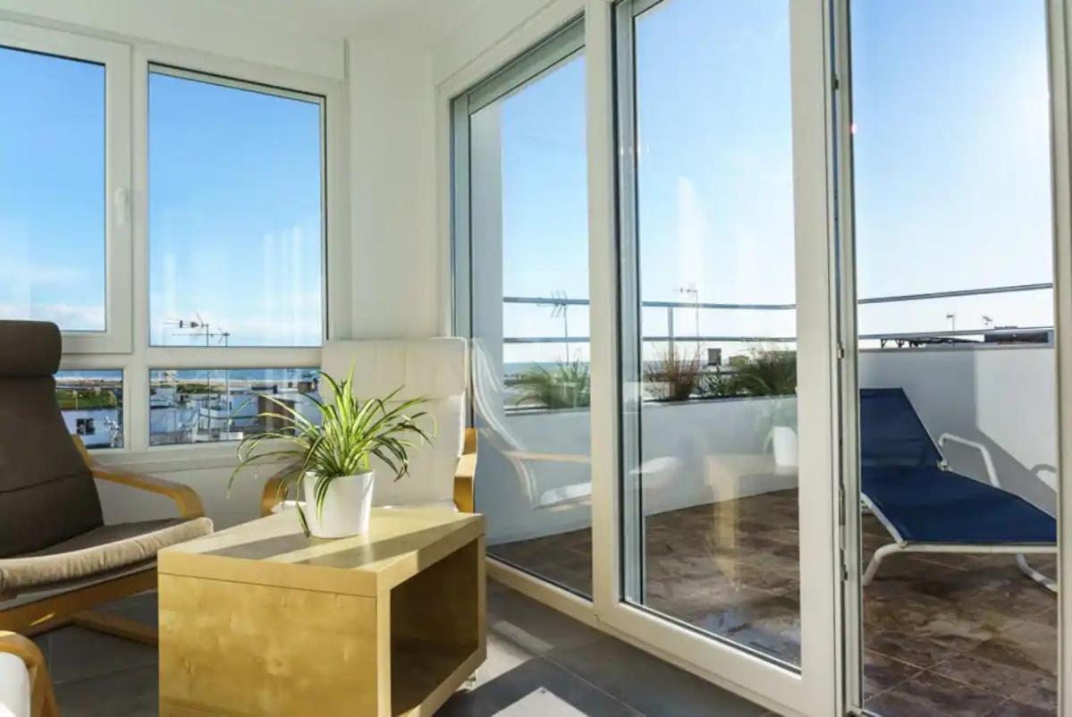 קוניל דה לה פרונטרה Apartamento Con Terraza Vistas Al Mar. מראה חיצוני תמונה