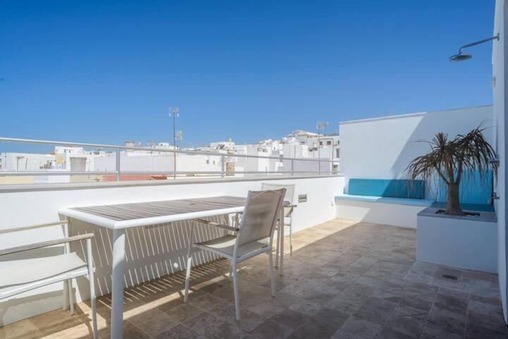 קוניל דה לה פרונטרה Apartamento Con Terraza Vistas Al Mar. מראה חיצוני תמונה