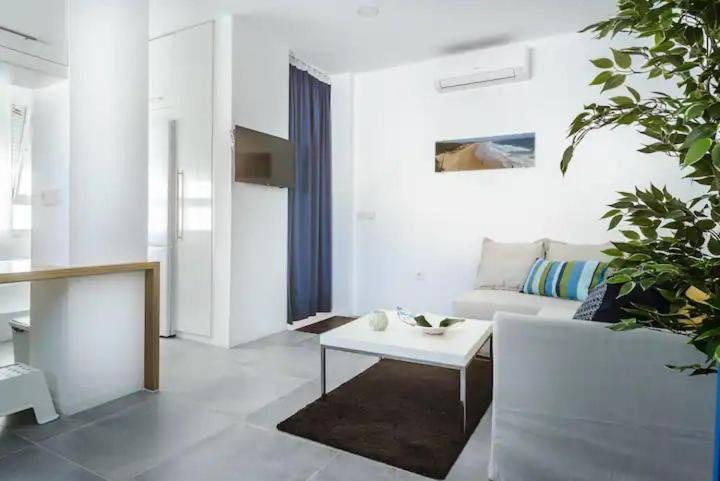 קוניל דה לה פרונטרה Apartamento Con Terraza Vistas Al Mar. מראה חיצוני תמונה