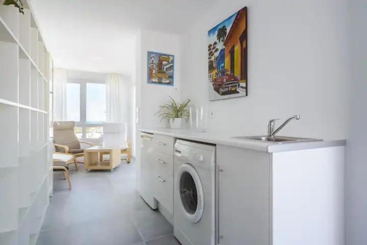 קוניל דה לה פרונטרה Apartamento Con Terraza Vistas Al Mar. מראה חיצוני תמונה