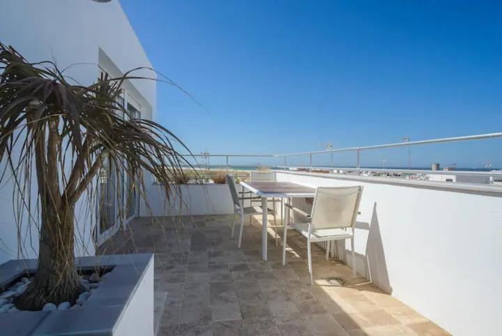 קוניל דה לה פרונטרה Apartamento Con Terraza Vistas Al Mar. מראה חיצוני תמונה