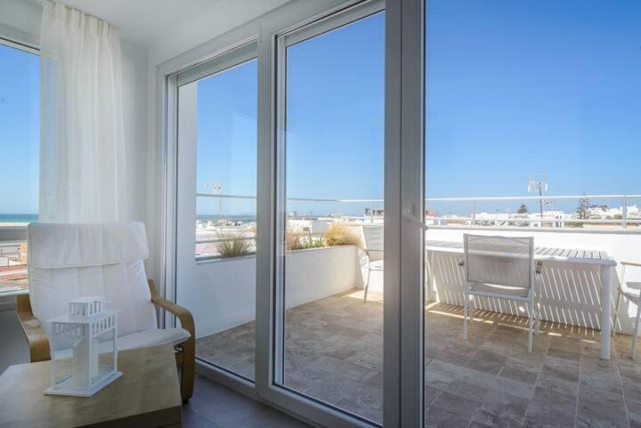קוניל דה לה פרונטרה Apartamento Con Terraza Vistas Al Mar. מראה חיצוני תמונה